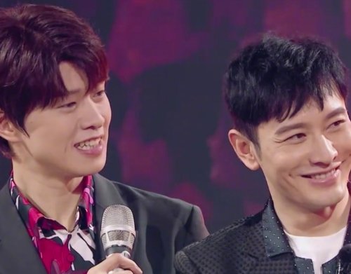  魏大勋|浪姐二公，听到黄圣依组拉票发言后，魏大勋的表情亮了