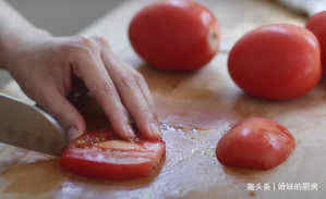 茄子|纯素炖菜食谱，茄子加上番茄这样做，营养丰富还好消化