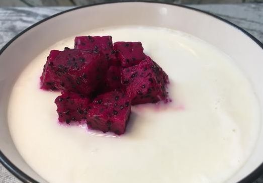 做法|牛奶不要只知道喝了,教你一种新吃法,新鲜美味Q弹,孩子特喜欢