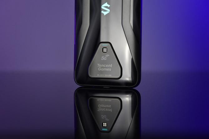  体验|显示升级带来全新操控体验 腾讯黑鲨游戏手机3S评测