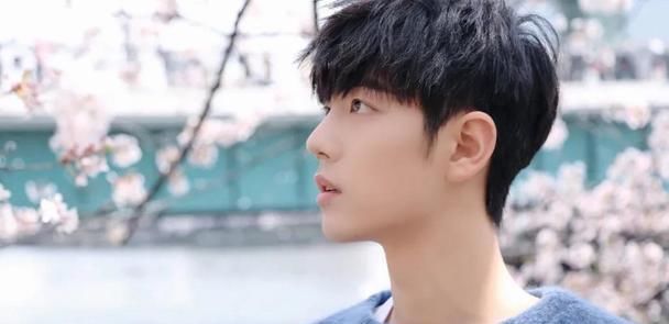  娱乐|娱乐你问我答之：肖战新剧评分低有什么影响吗？baby的资源如何？