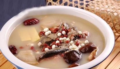 脾胃虚弱|“一两鸡内金一两金”，鸡最营养的部位，很多人当垃圾扔掉，浪费