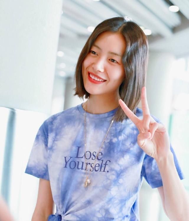 老爸|刘雯的美真特别,穿一身“老爸风+珍珠”,又飒又时髦谁也比不过