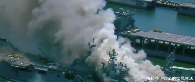 美国|三哥附体？美国两栖攻击舰突然爆炸着火！