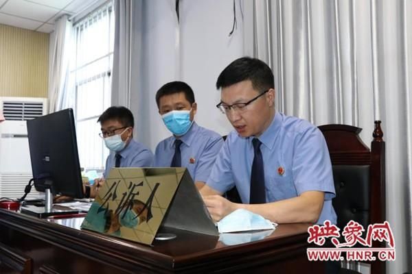 告人张某|许昌魏都区检察院检察长对张某娜等人涉恶犯罪团伙案出庭支持公诉