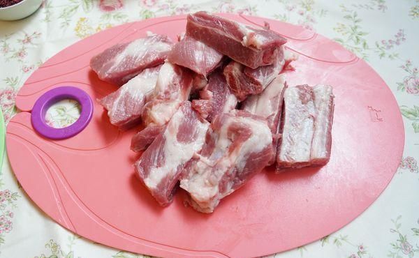  绍兴酒|做排骨时，有人先焯水有人直接炖，老厨子：全不对，教你正确做法