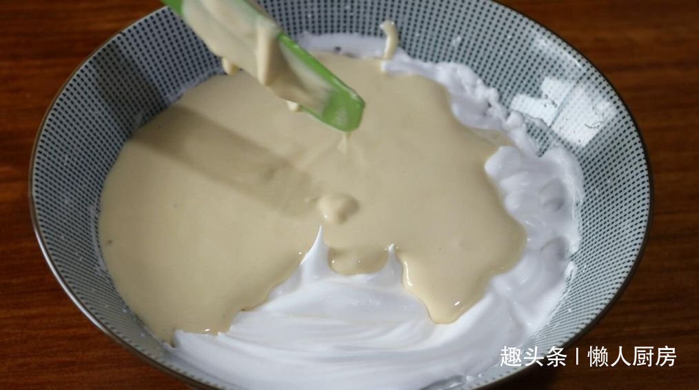 成功|不用烤箱,不用电饭锅,这是用平底锅就能做的蛋糕卷,一次性成功