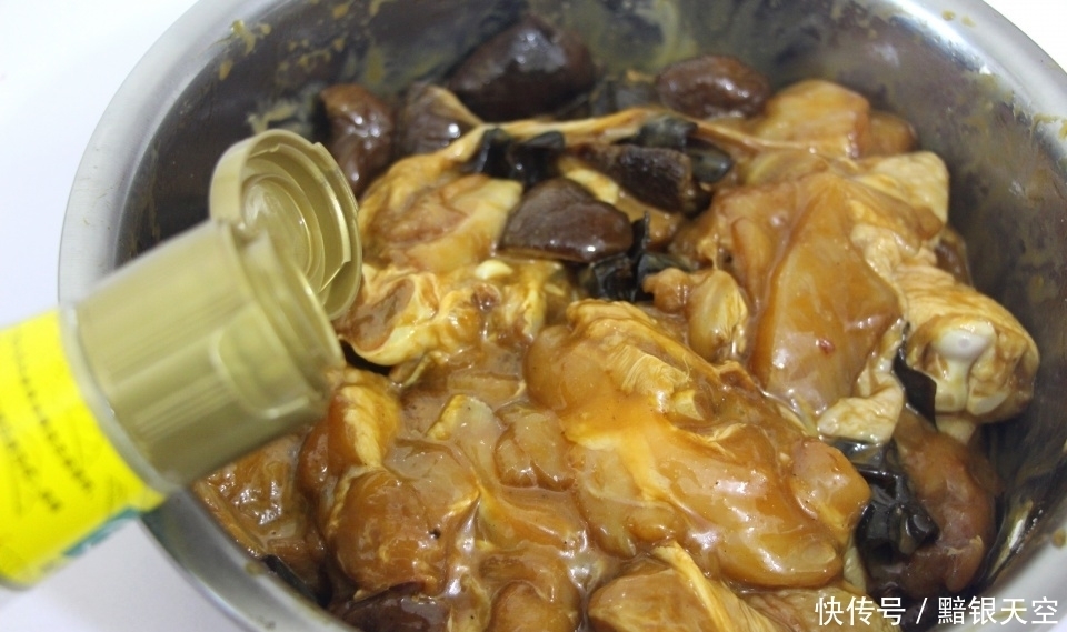 鸡腿|入秋后常吃此肉,比猪肉牛肉强,12元一斤,不烤不炖,蒸着吃最香