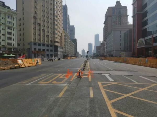 友谊路|哈尔滨友谊路这段占道施工，去群力、江北可绕