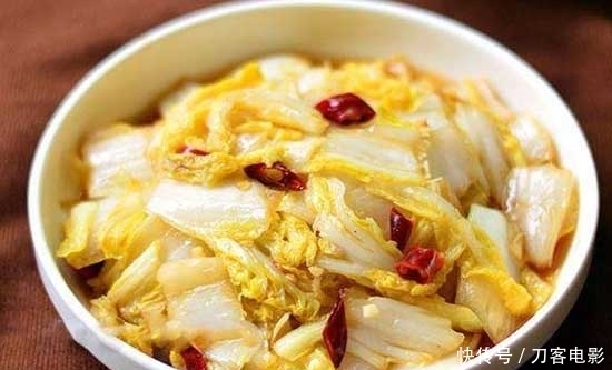 白菜|做醋溜白菜,什么时候放醋最好?记住醋溜汁的比例,酸爽特下饭