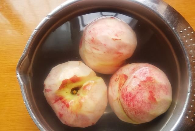  美味|只需3个桃子，就能做出2种甜品，美味解馋又实惠，做法超简单