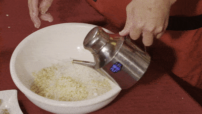 膏蟹|8月这些海鲜正当季!简单用蒜蓉蒸,只需3步,几分钟就能吃!