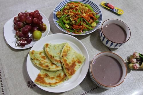 鸡蛋|最近家人吃葱花饼着迷,皮酥得掉渣,内软还咸香,网友:太馋人了