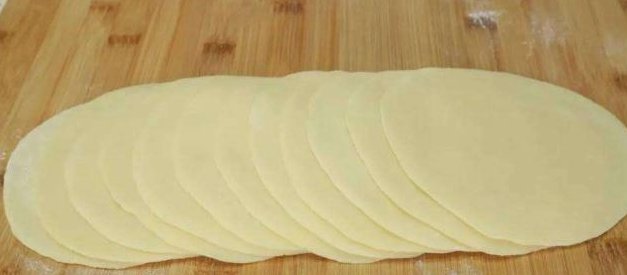  发酵|面粉新吃法，不用发酵，开水一烫，无任何添加剂，个个空心