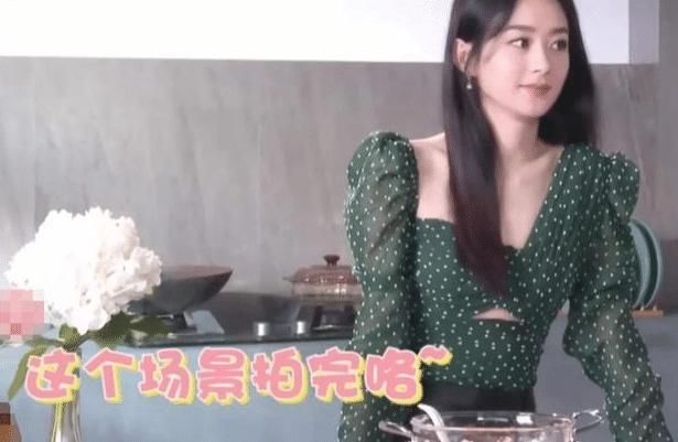  艺节目|仅两期《中餐厅》，就让赵丽颖塑造多年的“励志”人设碎了一地