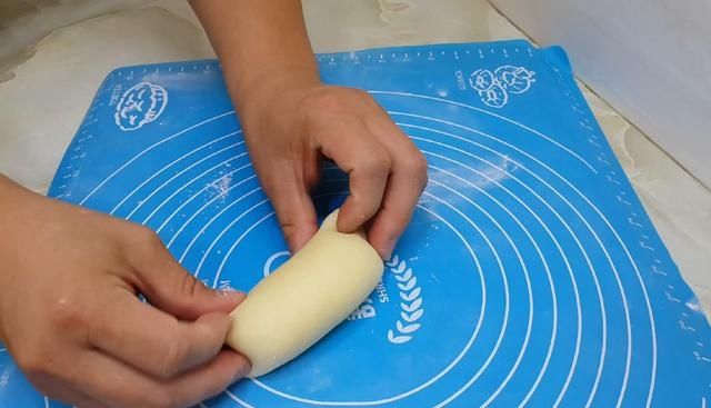  面包|面包这样做才好吃，加4个鸡蛋，蓬松暄软又香甜，学会能开店了