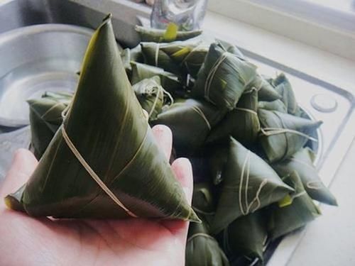  粽子|粽子吃不完，直接放冰箱是大错学会这一招，放15天都依然很新鲜