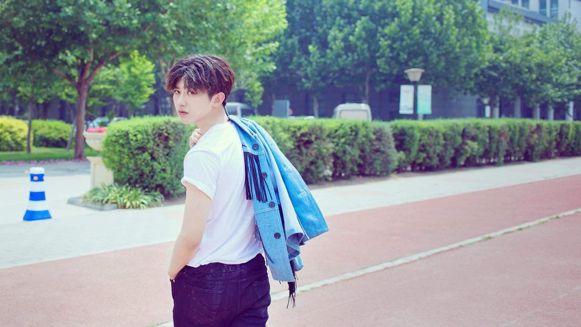  放大镜|鞠婧祎赵丽颖，蔡徐坤范丞丞，综艺这一放大镜太影响他们的口碑了