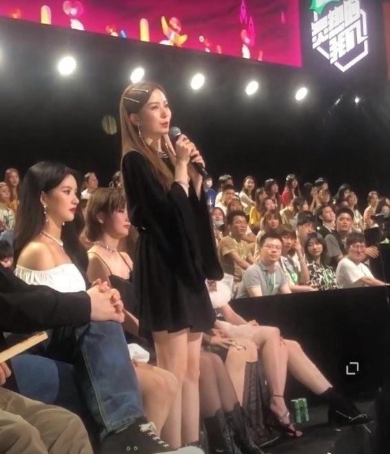 刚出道|硬糖少女曝光频率舒适,1个月3档综艺不紧不慢,粉丝担忧完全多余