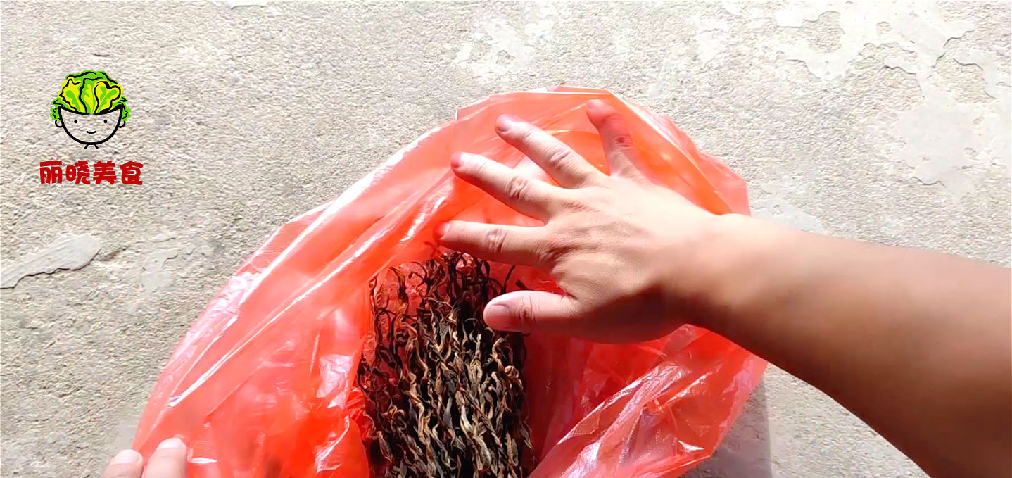  简单|家里长豆角吃不完不用愁，教你最简单的储存方法，保存越久越好吃