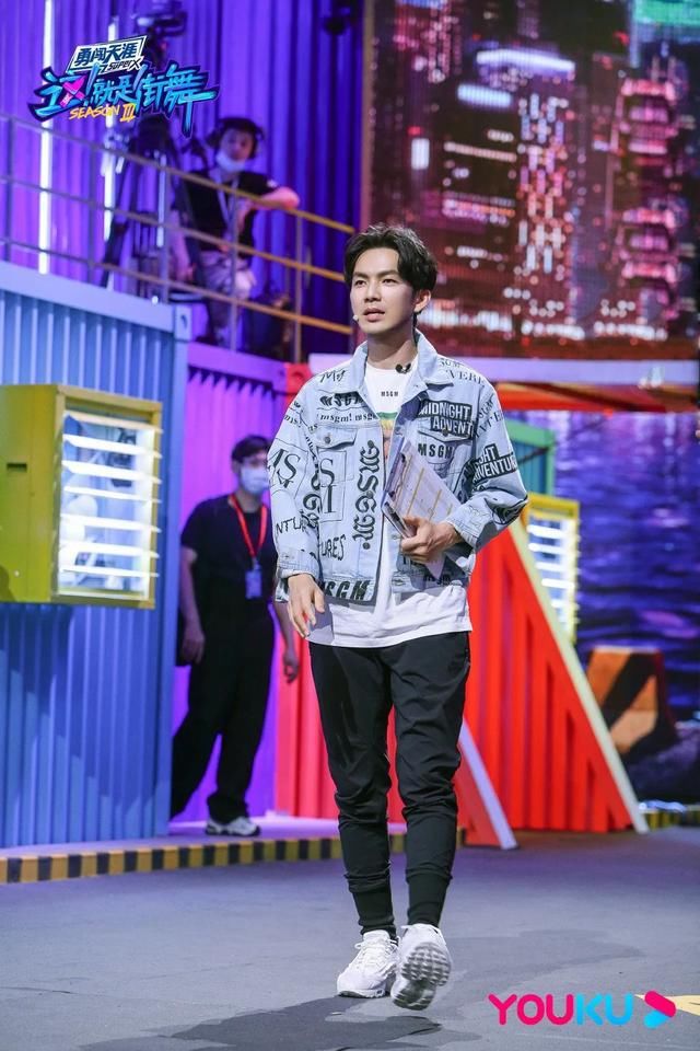 一共|王一博和《这就是街舞3》一共费了多少双鞋?