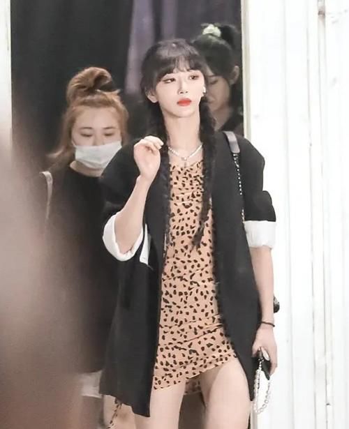  孔雪儿|明星错位图，华晨宇当头一棒，范丞丞变巨人，看到最后被难住了