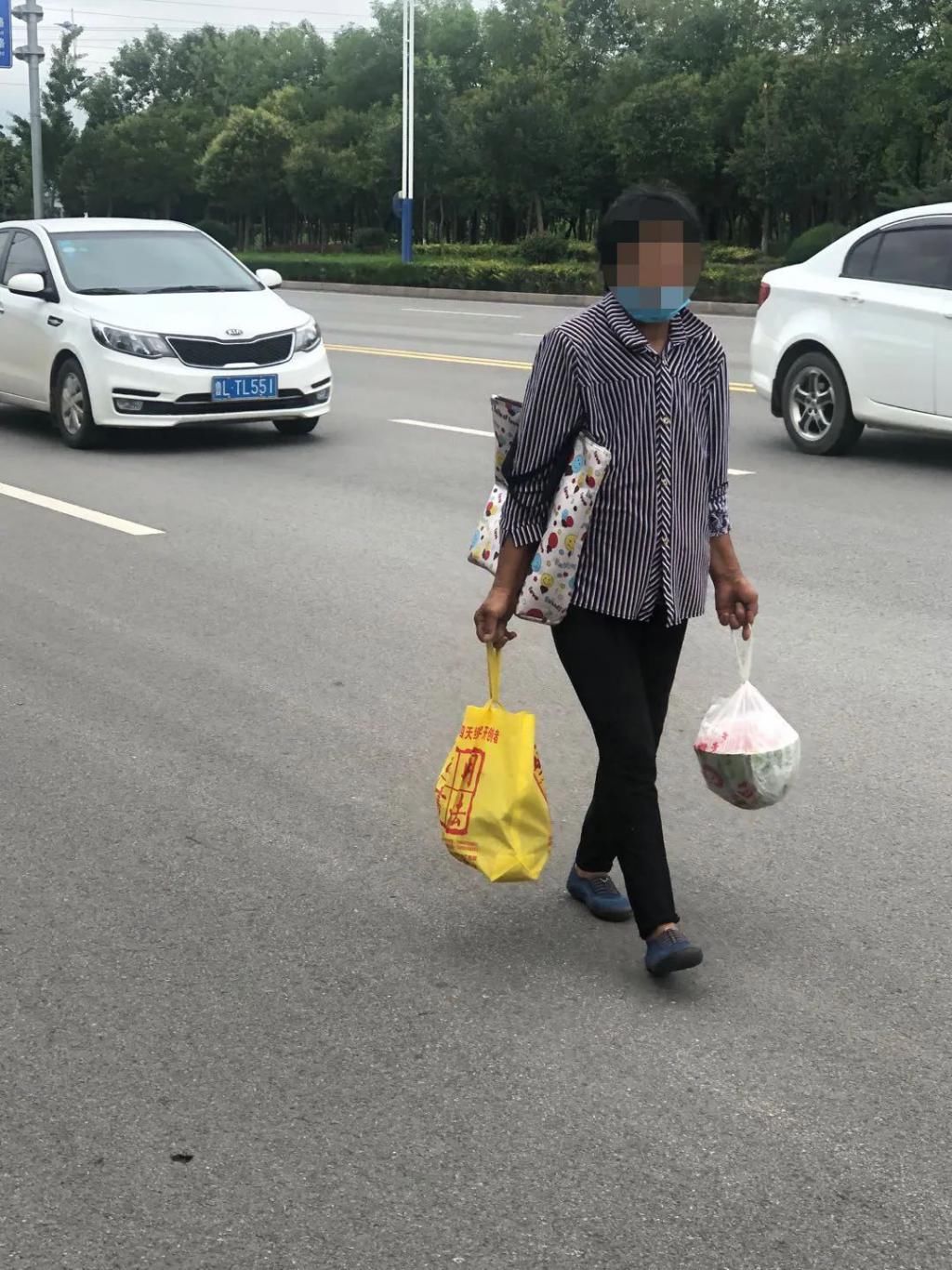 行人|真人曝光！不羞？