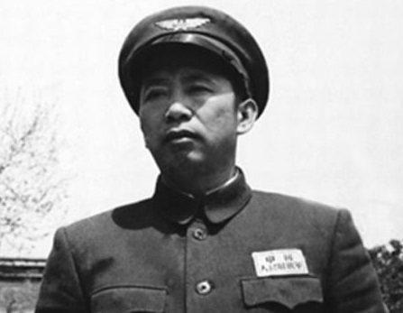 读书|父子打铁赚钱，供养子读书，养子成上将，亲子一生务农！