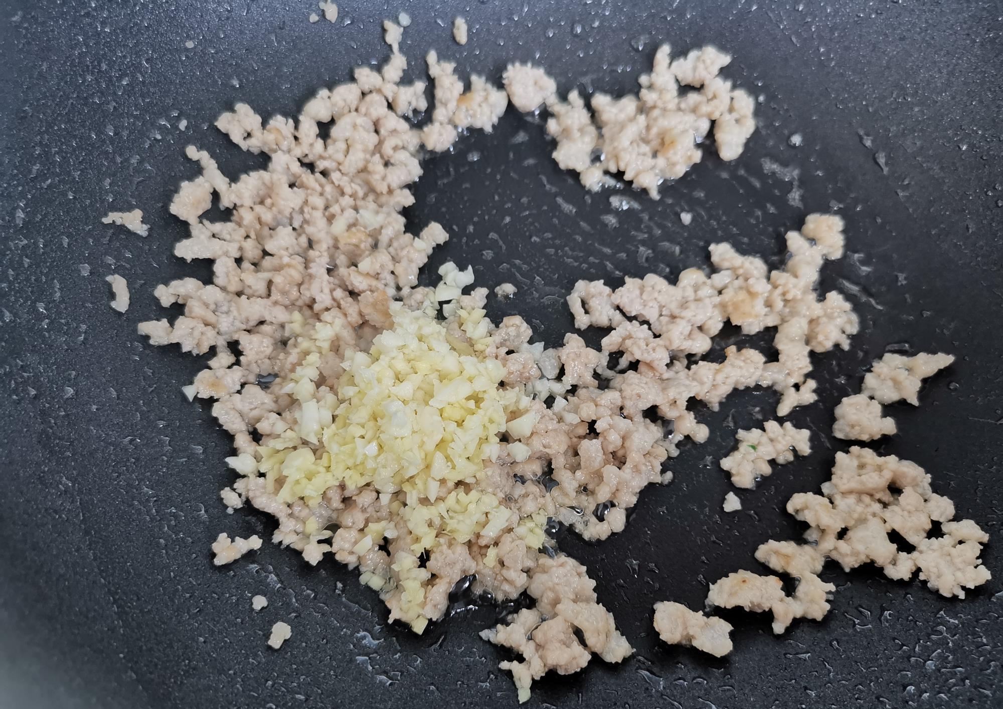  下饭|特别下饭的肉末粉丝，做法简单成本低，做它米饭要多煮