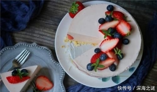  烤箱|夏天最爱的草莓蛋糕，清爽细腻，配方升级，不用烤箱，零失败