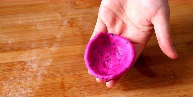 油腻|不要在火龙果直接吃是面粉做的,又甜又软不油腻