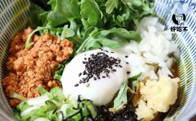  进去|纽约第一家日式油泼面+宝藏小酒馆新张！进去的居然都被上了一课？