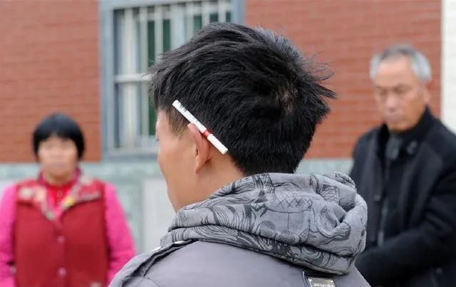 城里|农村剩男和城里剩女，能否走到一起？解决找不到对象问题？