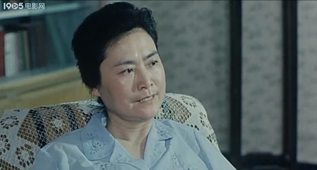  舞台姐妹|谢晋、《小花》导演张铮均用她出演主要角色，今80岁仍活跃影坛