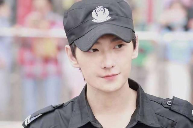  医院|杨洋在新综艺节目中受伤，出现在医院检查，节目游戏设置令人担忧