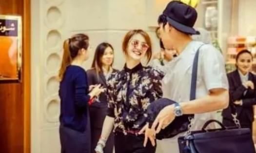 发生|从亲密无间到形同陌路,井柏然郑爽发生了什么?