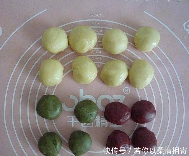  上保鲜膜|抹茶酥和我自己做的红曲糕点，不油腻