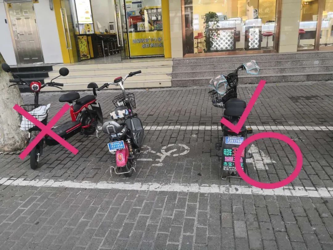 崇明|创城进行时丨崇明交警严查交通违法，提醒市民人人争做文明交通参与者