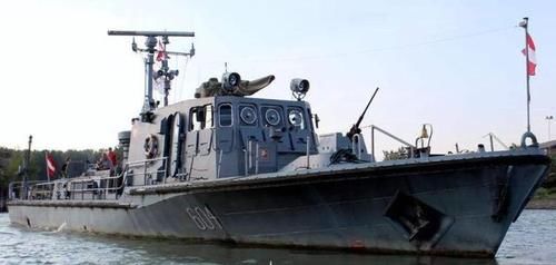  内陆国|蒙古没有海军：内陆国的“海军”与“水军”有什么区别？