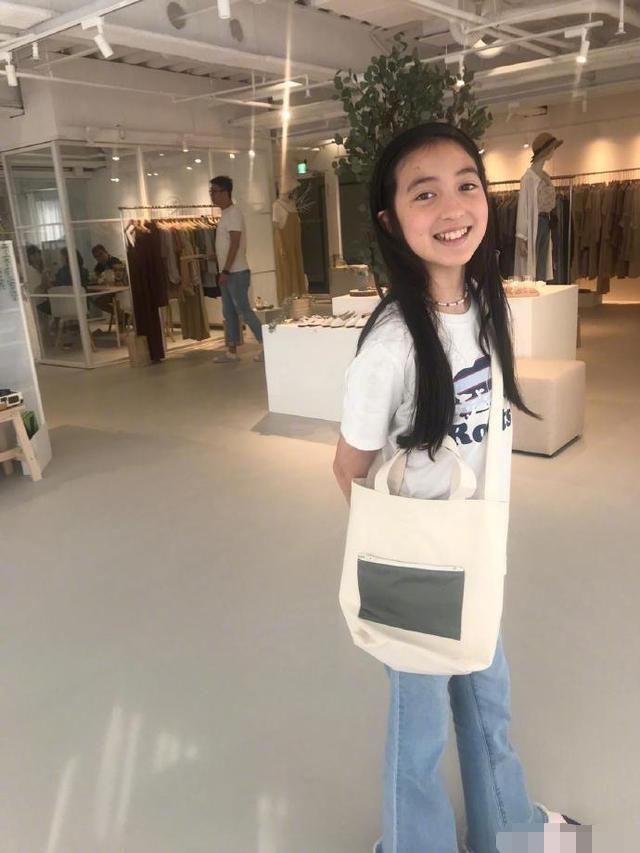  有种|有种“毁容式长大”叫《爸哪》夏天，国民萌娃变国字脸，可惜了好基因