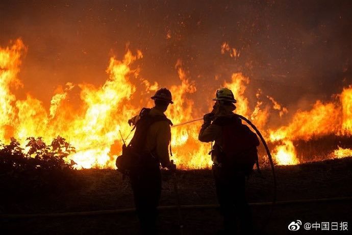 加州|加州山火蔓延 近8千人被疏散
