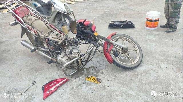 拆解|石泉交警:城郊中队集中拆解一批报废车辆