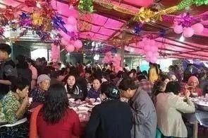 酒席|为什么有些农村人办酒席不愿去饭店,而是选择自家摆呢?
