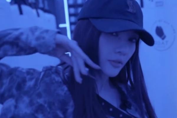  喜欢|李小璐真喜欢穿嘻哈风，穿迷彩服装跳舞，不去《姐姐》可惜了