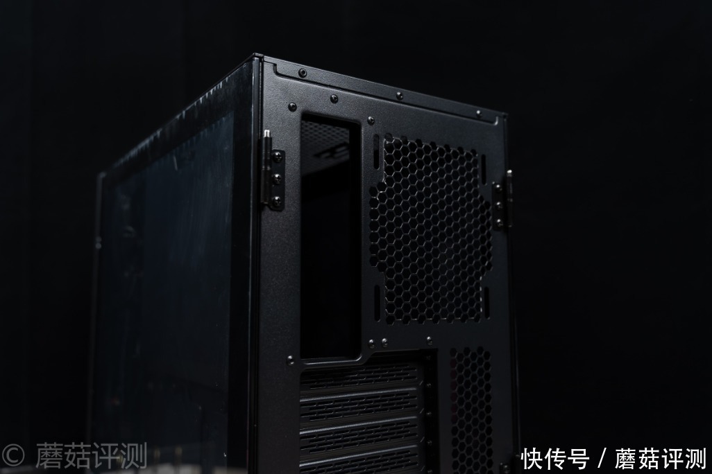 LIANLI|风道升级,散热效果媲美开放式环境、联力LIANLI 鬼斧AIR 机箱 评测