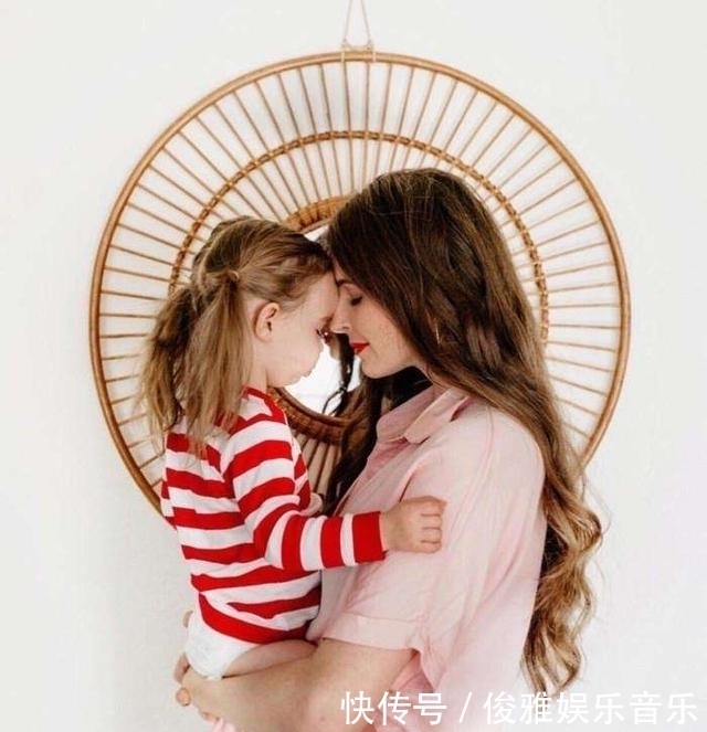 丈夫|夫妻生活中,女人朋友圈常在晒什么,说明过得很好?