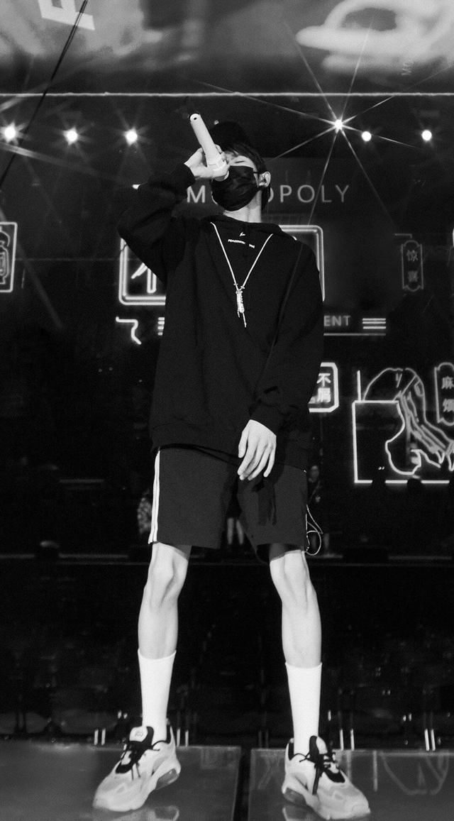 鬼才|200715 寻找明星中的穿搭鬼才 来看王源的私服搭配