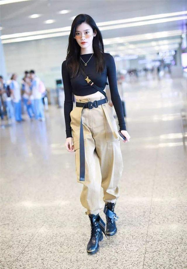 卫衣|“打底裤”已经失宠了!今年流行的是“粽子裤”,遮肉显瘦又百搭