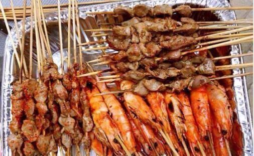  老板|吃烧烤时精明人从不点这4个菜，你却傻傻还在点老板人傻钱多