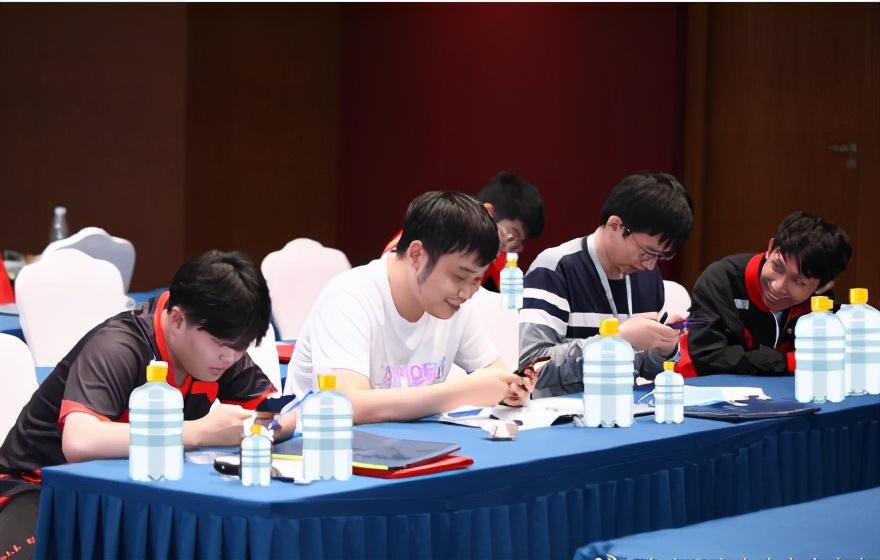 主教练|王者荣耀：AG月光下赛季卸任教练一职！是真的么？